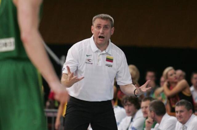 Spaudos konferencijoje Kęstučio Kemzūros pasisakymą pertraukė portugalų treneris