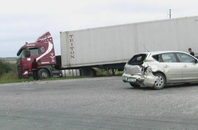 Vilkiko vairuotojas po avarijos gerokai "įpūtė"