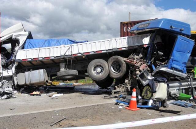 Čilėje susidūrus daugiau kaip 50 automobilių, žuvo penki žmonės, dar 45 sužeisti