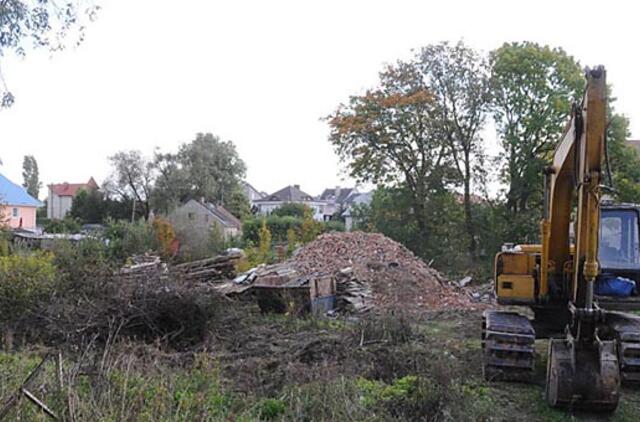 Griuvo dar vienas "vaiduoklis"