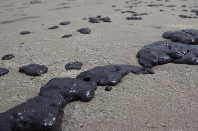 Iš avariją prie Naujosios Zelandijos krantų patyrusio laivo išsiliejo 100 tonų naftos produktų