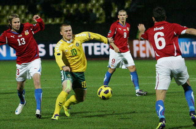 Lietuvos futbolininkai "Euro-2012" atrankos varžybas baigė pralaimėjimu čekams