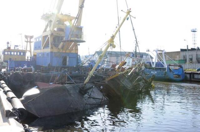 Nuskendęs žvejybos laivas - į metalo laužą
