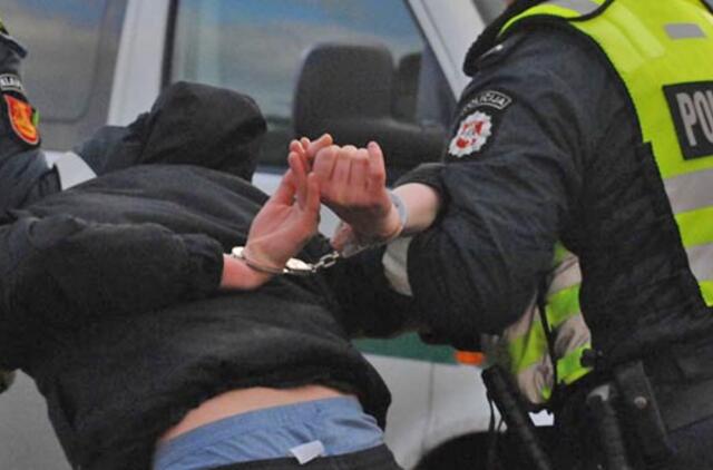 Pareigūnas vagis sulaikė ne tarnybos metu