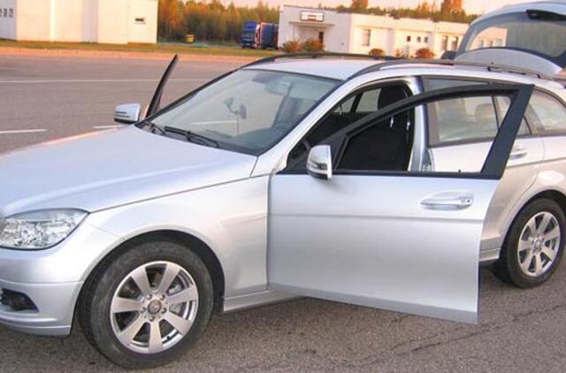 Pasienyje su Lenkija per dieną sulaikyti trys vogti automobiliai