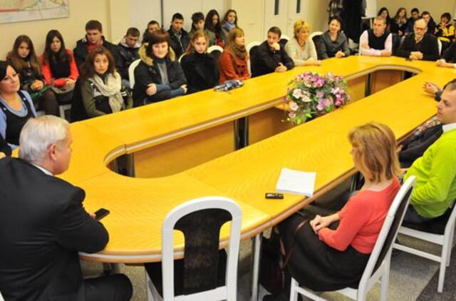 Užsienio jaunimui Klaipėdos istoriją pristatė meras
