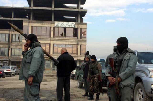 Afganistano sukilėliai paleido raketas į šalies lyderių asamblėjos vietą