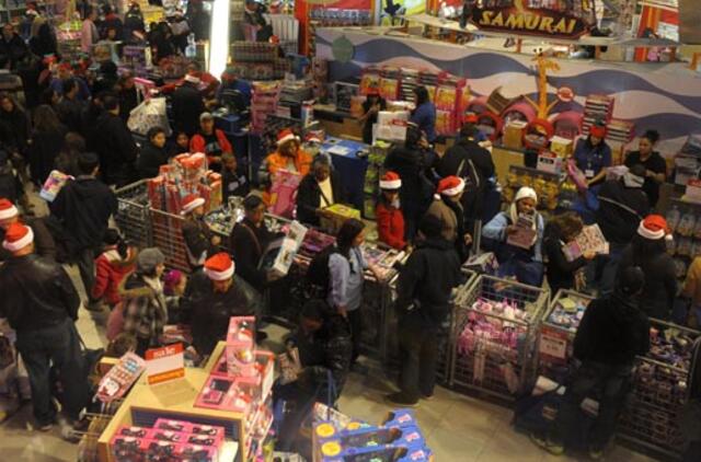 JAV vyksta "juodojo penktadienio" išpardavimai