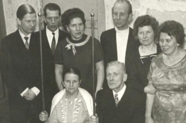 Klaipėdos akvarelės: namai ir žmonės (220)