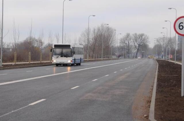 Minijos gatvė atverta tik autobusams