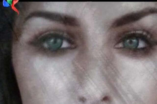 Sąlyga žurnalistei gauti interviu - išsirengti iki pusės