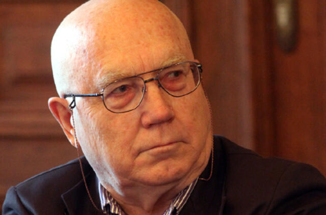 Bernardo Brazdžionio literatūros premija skirta rašytojui Petrui Palilioniui