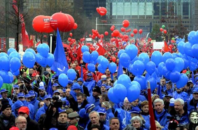 Briuselyje rengiama masinė demonstracija prieš taupymo priemones