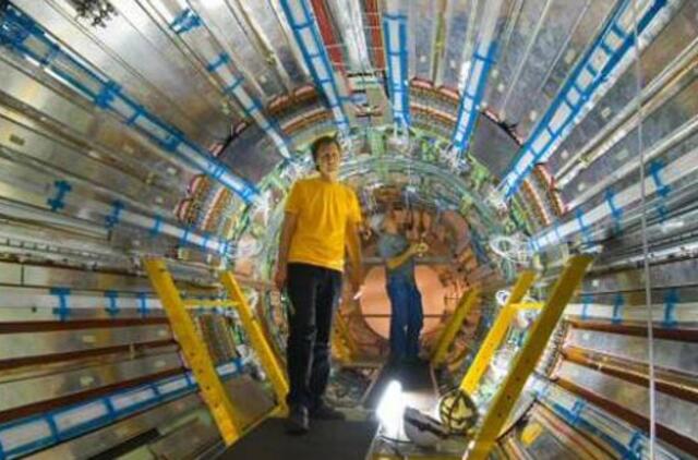 CERN dalelių greitintuve pirmą kartą atrasta nauja dalelė