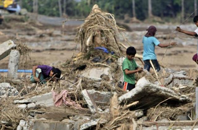 Filipinų prezidentas paskelbė katastrofą šalyje, potvynių aukų skaičius siekia beveik 1 tūkst.