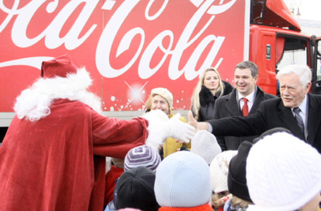 Kalėdų karavanas pradėjo kelionę po kaimo mokyklas