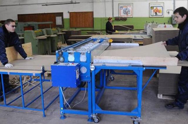 "Klaipėdos nafta" toliau rūpinasi regos negalią turinčiais žmonėmis