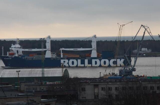 Laivas laive atplaukė antradienį