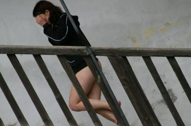 Nuosprendžius išgirdo sutenerių porelė