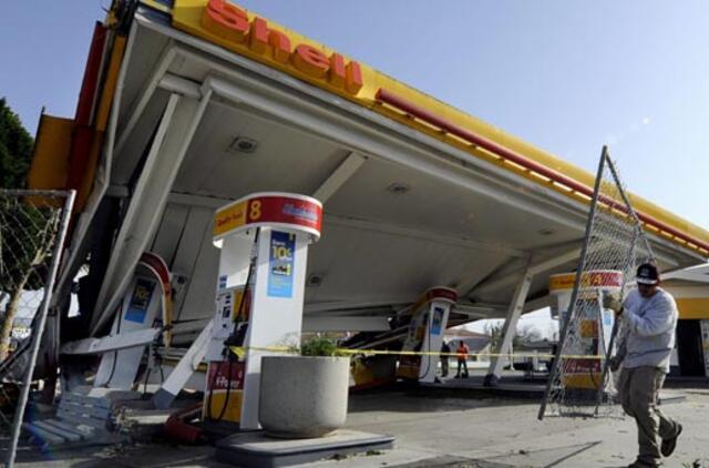 Smarki vėtra Kalifornijoje be elektros paliko daugiau kaip 300 tūkst. žmonių