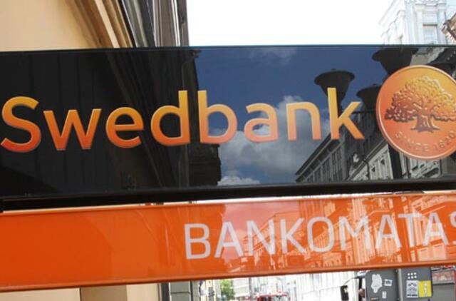 "Swedbank" Latvijoje dėl panikos prarado 250 mln. eurų