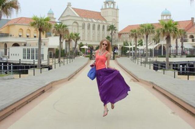 Eglė Terekaitė apie modelio kasdienybę: rytas - su cigarete, vakaras - su alkoholiu