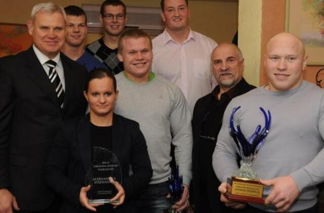 Geriausiems sunkiaatlečiams - apdovanojimai