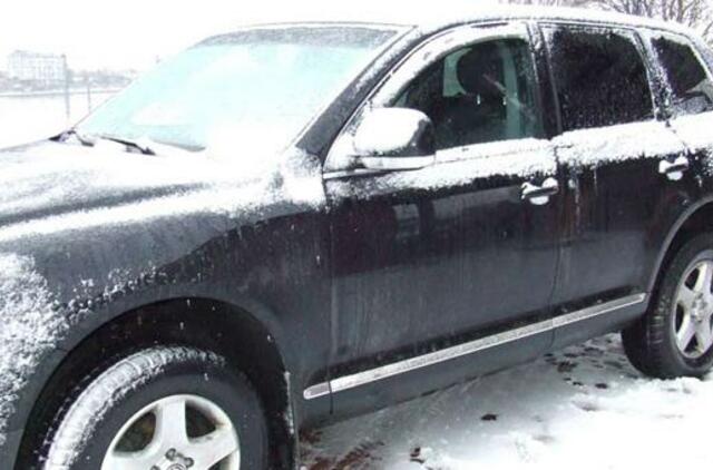 Įtartino automobilio vairuotojas atsidūrė areštinėje