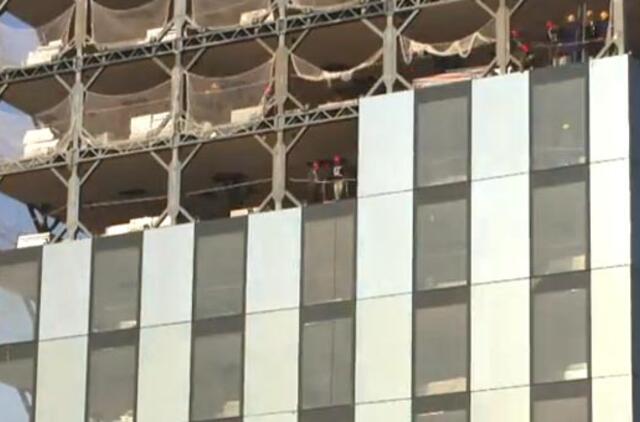 Kinijoje 30 aukštų pastatą pastatė per 360 valandų