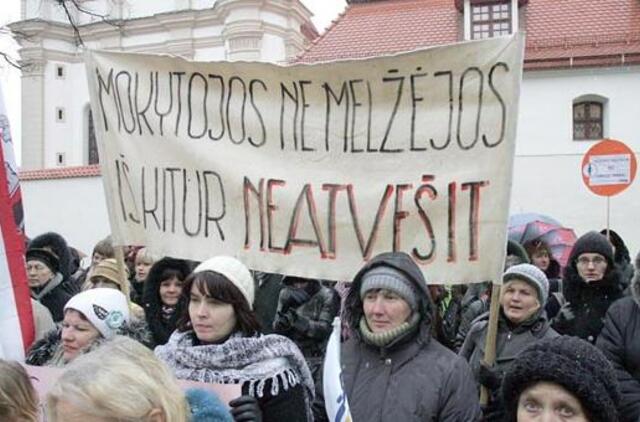 Prieš taupymo rykštę - ir argumentais, ir streikais