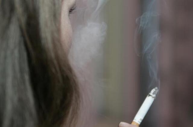 Rūkančių motinų vaikų arterijos pradeda siaurėti labai anksti