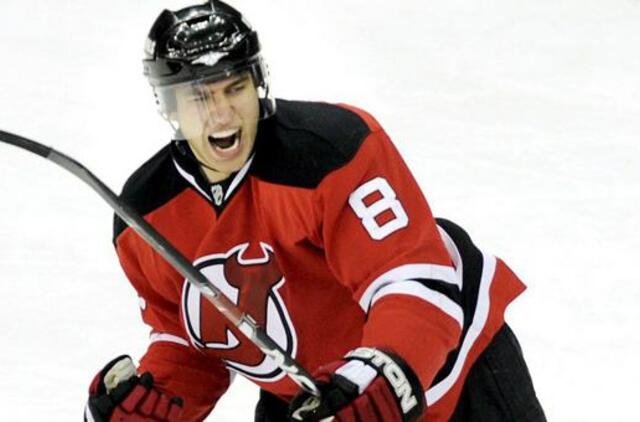 "Devils" tęsia pergalių seriją NHL čempionate