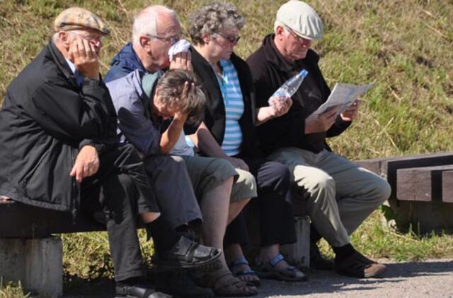 Europos Komisija nori susieti pensinį amžių su gyvenimo trukme