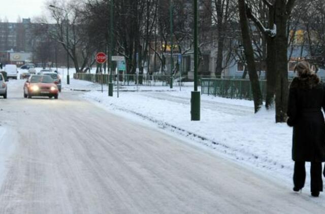 Gatvių valytojai vėl auklėjami baudomis