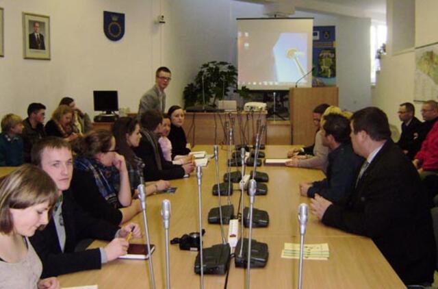 Palangos jaunimo organizacijų ir politikų forume - apie Atviros erdvės jaunimo centro būtinybę