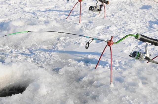 Pasiklydęs žvejys surado Kuršių marių krantą