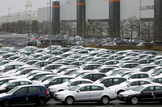 Pernai "Volkswagen" koncerno pelnas padvigubėjo
