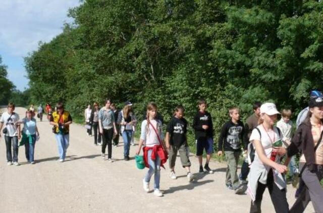 Pertvarkomi moksleivių laisvalaikio centrai