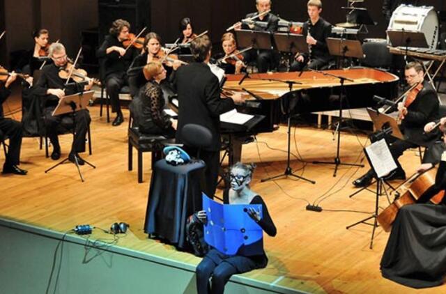 "Žaismingos muzikos orkestre IX" - kūno perkusija ir netipiški instrumentai