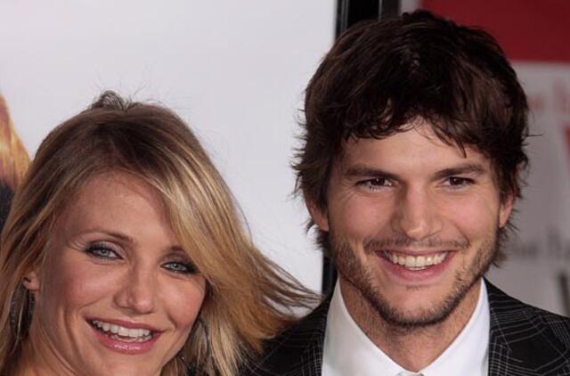 Aktorius Ashtonas Kutcheris užsisakė bilietą į kosmosą