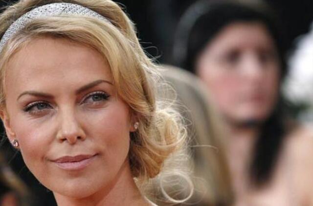 Charlize Theron įsivaikino berniuką