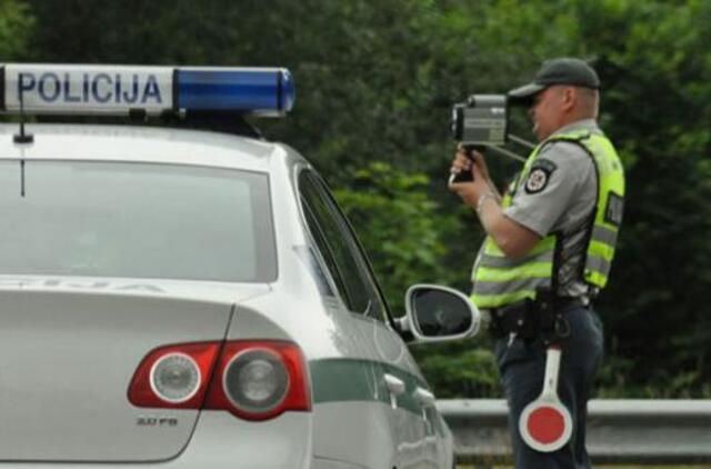 Į gatves grįš tikroji Kelių policija