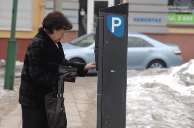 Klaipėdoje apmokestins ir kiemuose paliekamas mašinas