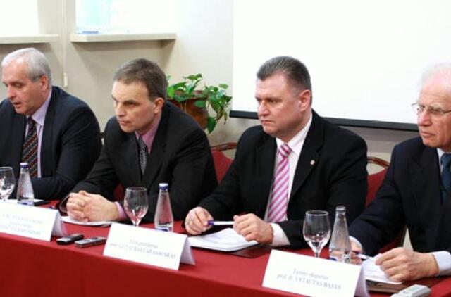 Lietuvoje vaistų rinka monopolizuota - pigesniems vaistams patekti į vaistinių tinklus sudėtinga