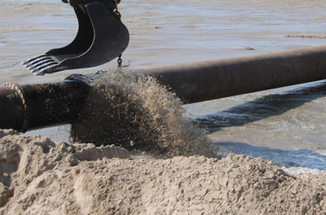 Pajūrio smėlis keliauja į privačius sklypus