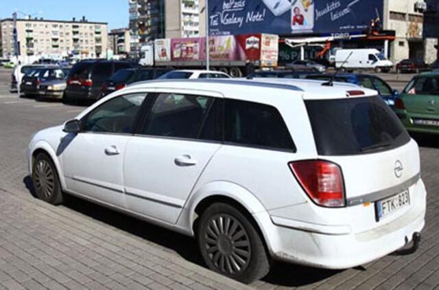 Policija gatvėse - be spalvų