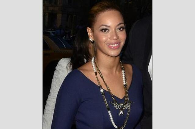 Praėjus vos keliems mėnesiams po dukros gimimo Beyonce demonstruoja puikias kūno formas