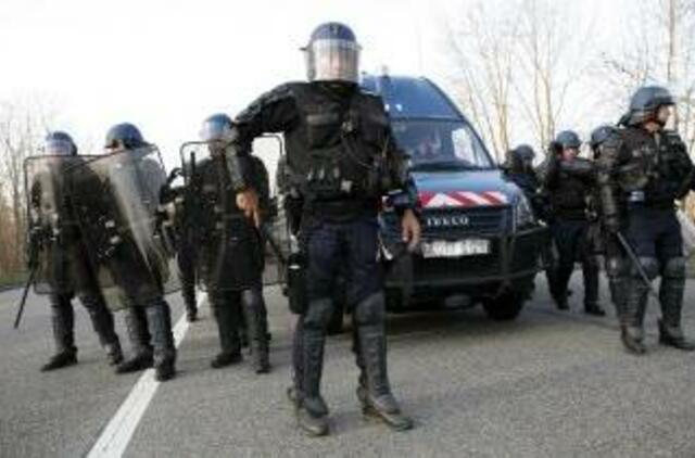 Prancūzija: "estų gaujos" nariai nuteisti kalėti nuo 5 iki 12 metų