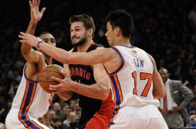 "Raptors" su Linu Kleiza pralaimėjo "Knicks" krepšininkams