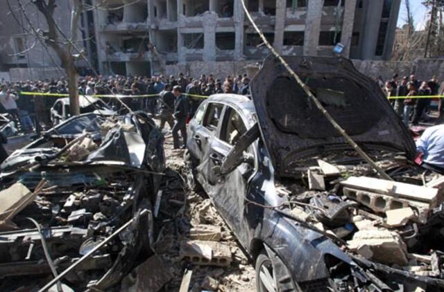 Sirijos sostinėje Damaske per du sprogimus žuvo 27 žmonės, dar 97 sužeisti